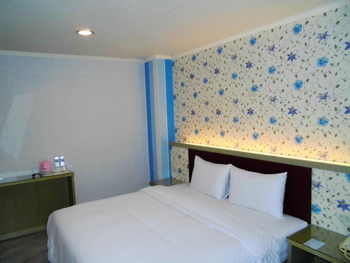 欣悅商務旅店 Hotel Туфен Екстериор снимка